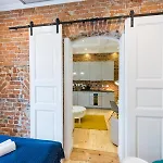 Comfortable Apartment By Market Square With Ac As Home S4A